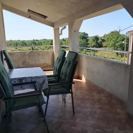 Apartman Kristina Sa Dvije Sobe Biograd Na Moru Exterior photo
