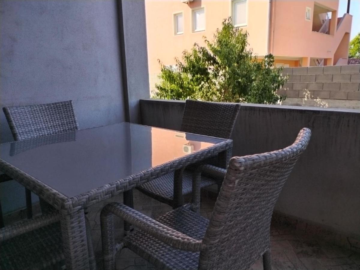 Kristina Sa Dvije Sobe * Biograd Na Moru