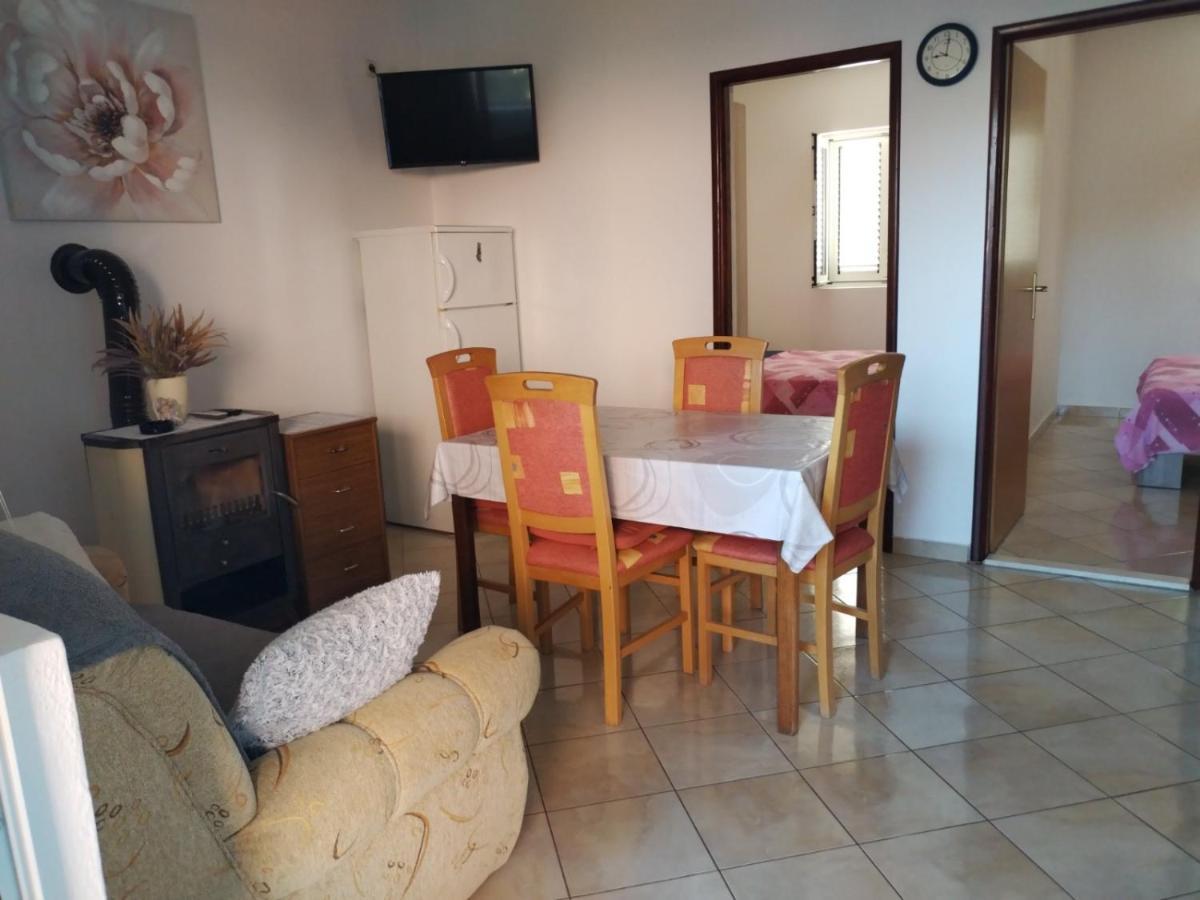Kristina Sa Dvije Sobe Apartment *